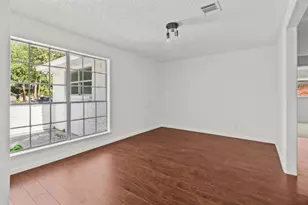 501 Valley Brook Dr, La Porte, TX 77571 - Photo 4