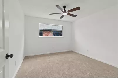 501 Valley Brook Drive, La Porte, TX 77571 - Photo 10
