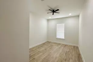 107 County Rd 3372, Cleveland, TX 77327 - Photo 20