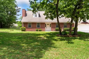 1928 Greentree Dr, Huntsville, TX 77340 - Photo 6
