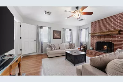 1928 Greentree Drive, Huntsville, TX 77340 - Photo 10