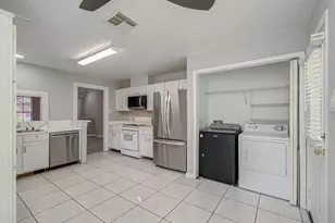 6710 Wellington Meadows Dr, Katy, TX 77449 - Photo 10