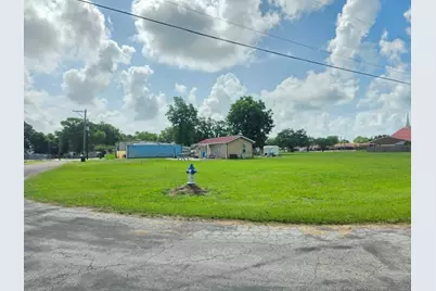 3205 Avenue E 1, Bay City, TX 77414 - Photo 10