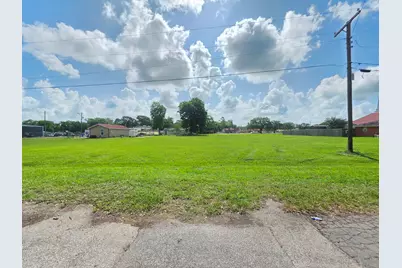 3205 Avenue E 1, Bay City, TX 77414 - Photo 8