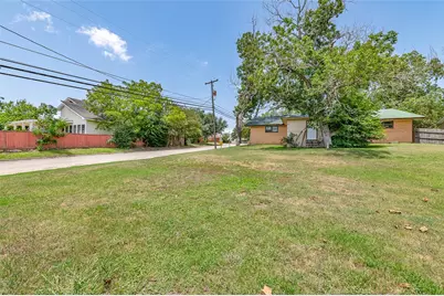 409 W Buffalo Street, Caldwell, TX 77836 - Photo 22