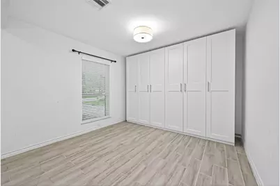 11107 Cedarhurst Drive, Houston, TX 77096 - Photo 16