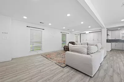 11107 Cedarhurst Drive, Houston, TX 77096 - Photo 12