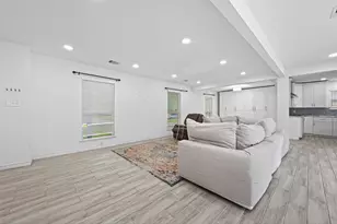 11107 Cedarhurst Dr, Houston, TX 77096 - Photo 12