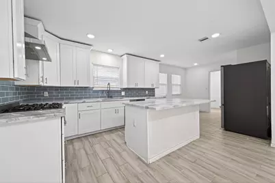 11107 Cedarhurst Drive, Houston, TX 77096 - Photo 6