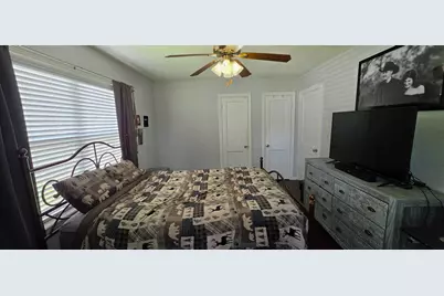 1208 Chevy Chase Drive, Angleton, TX 77515 - Photo 16