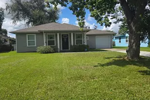 1208 Chevy Chase Dr, Angleton, TX 77515 - Photo 1