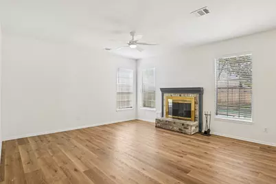 1808 N Mission Circle, Friendswood, TX 77546 - Photo 8