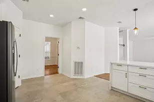 1808 N Mission Cir, Friendswood, TX 77546 - Photo 16