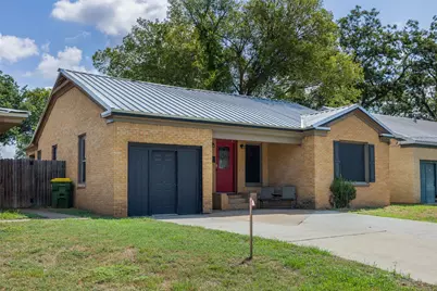 703 Cedar Street, Hearne, TX 77859 - Photo 2