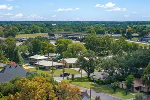 703 Cedar St, Hearne, TX 77859 - Photo 34