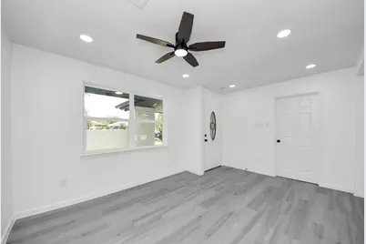6314 Silver Chalice Drive, Houston, TX 77088 - Photo 32