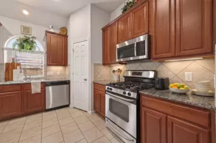 13719 Saxony Dr, Sugar Land, TX 77498 - Photo 14