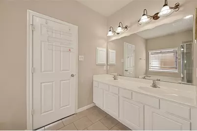 13719 Saxony Drive, Sugar Land, TX 77498 - Photo 28