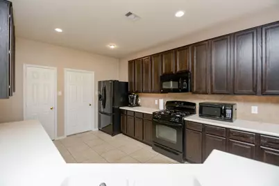 9947 Valance Way, Conroe, TX 77385 - Photo 8
