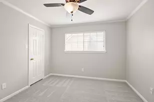 5623 Sycamore Creek Dr, Houston, TX 77345 - Photo 18