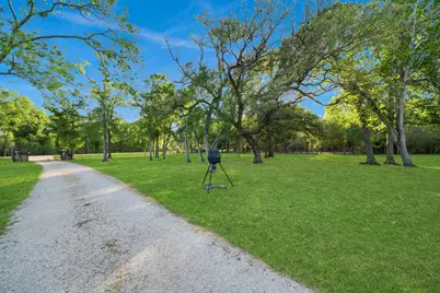 20202 Deer Run Road, Damon, TX 77430 - Photo 44