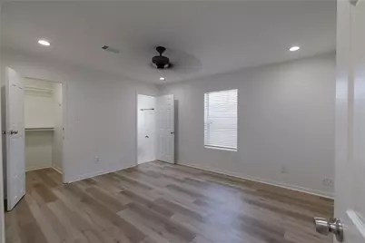 11810 Fieldcrest Drive, La Porte, TX 77571 - Photo 10