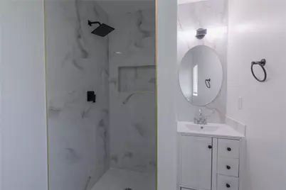 11810 Fieldcrest Drive, La Porte, TX 77571 - Photo 14