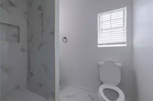 11810 Fieldcrest Dr, La Porte, TX 77571 - Photo 12