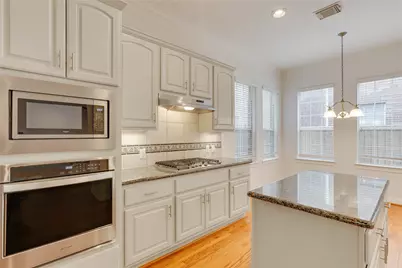 3015 W Park At Fairdale, Houston, TX 77057 - Photo 4