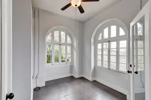 2700 Albany St, Houston, TX 77006 - Photo 20