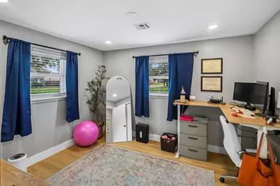 2019 Spillers Lane, Houston, TX 77043 - Photo 4
