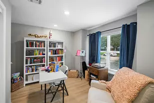 2019 Spillers Ln, Houston, TX 77043 - Photo 6