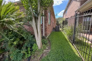 402 Bay Bridge Dr, Sugar Land, TX 77478 - Photo 44