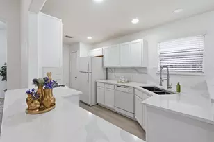 7027 Raven Cliffs Ln, Spring, TX 77379 - Photo 4