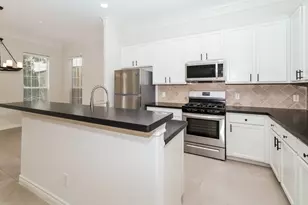 2605 Cheshire Oaks Dr, Houston, TX 77054 - Photo 2