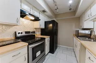 2818 S Bartell, Houston, TX 77054 - Photo 2