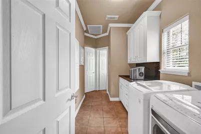 208 River Oaks Drive, Lake Jackson, TX 77566 - Photo 22
