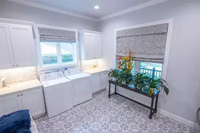 10614 Moonlight Drive, Houston, TX 77096 - Photo 14