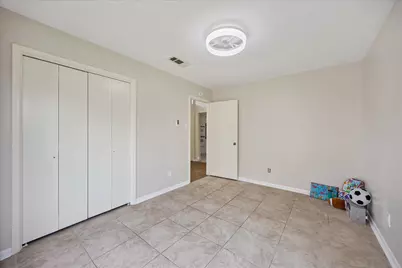8018 Cobblefield Lane, Houston, TX 77071 - Photo 10