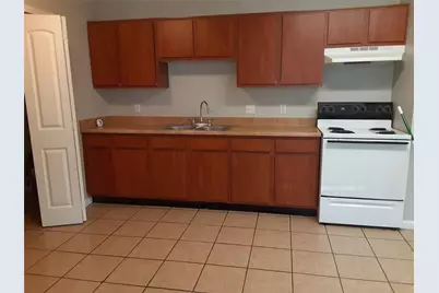 134 Southbend Court #B, Willis, TX 77378 - Photo 2