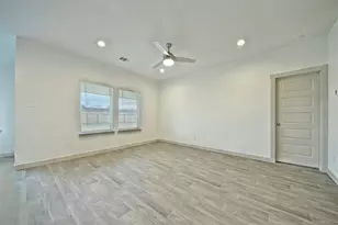 7923 Suffolk Vly Ln, Rosharon, TX 77583 - Photo 10