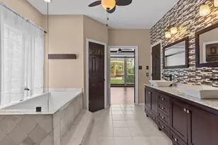 201 Lago Vista St, Kemah, TX 77565 - Photo 24