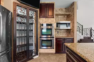 201 Lago Vista St, Kemah, TX 77565 - Photo 18