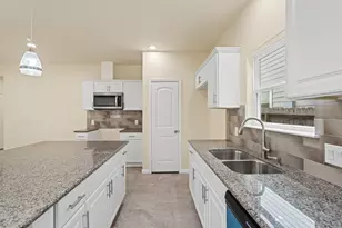 4947 Leamathew St, Houston, TX 77045 - Photo 6