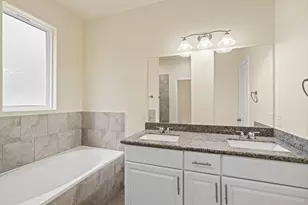 4947 Leamathew St, Houston, TX 77045 - Photo 10