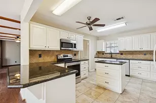 249 Hickory Dr, Huntsville, TX 77320 - Photo 14