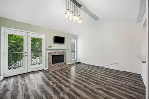 763 Bering Dr, Houston, TX 77057 - Photo 2