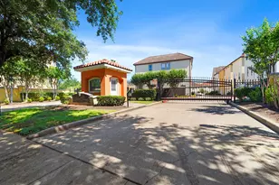 5947 Turtle Beach Ln, Houston, TX 77036 - Photo 4