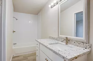 5806 S Hwy 35, Alvin, TX 77511 - Photo 14