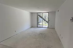 3300 Yorktown St, Houston, TX 77056 - Photo 2